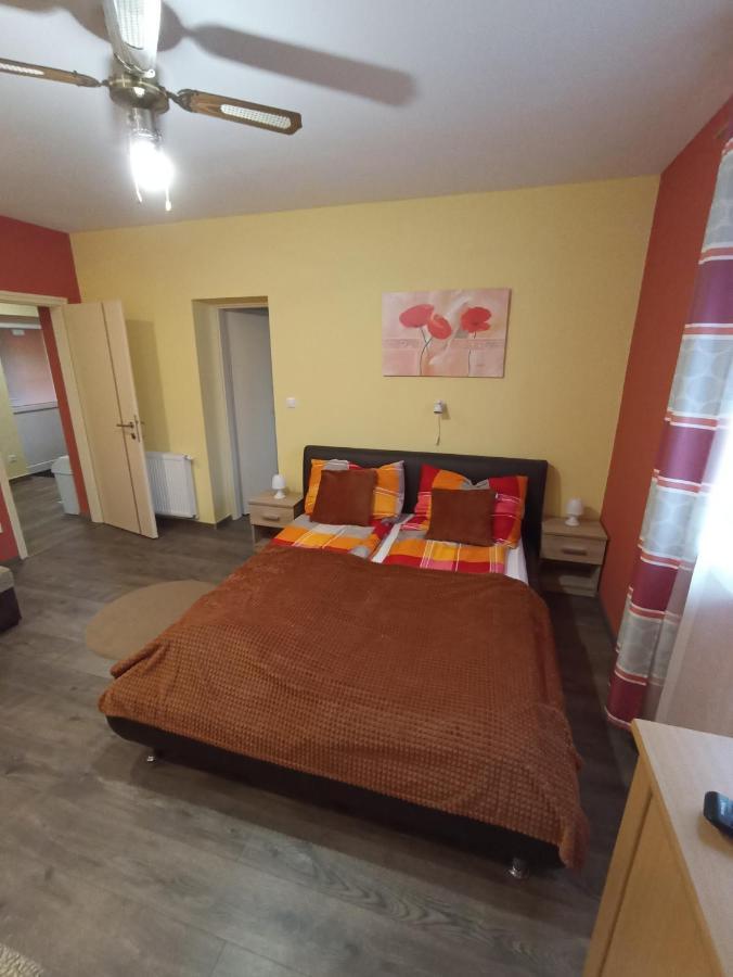 Borostyan Apartmanhaz Mórahalom 외부 사진