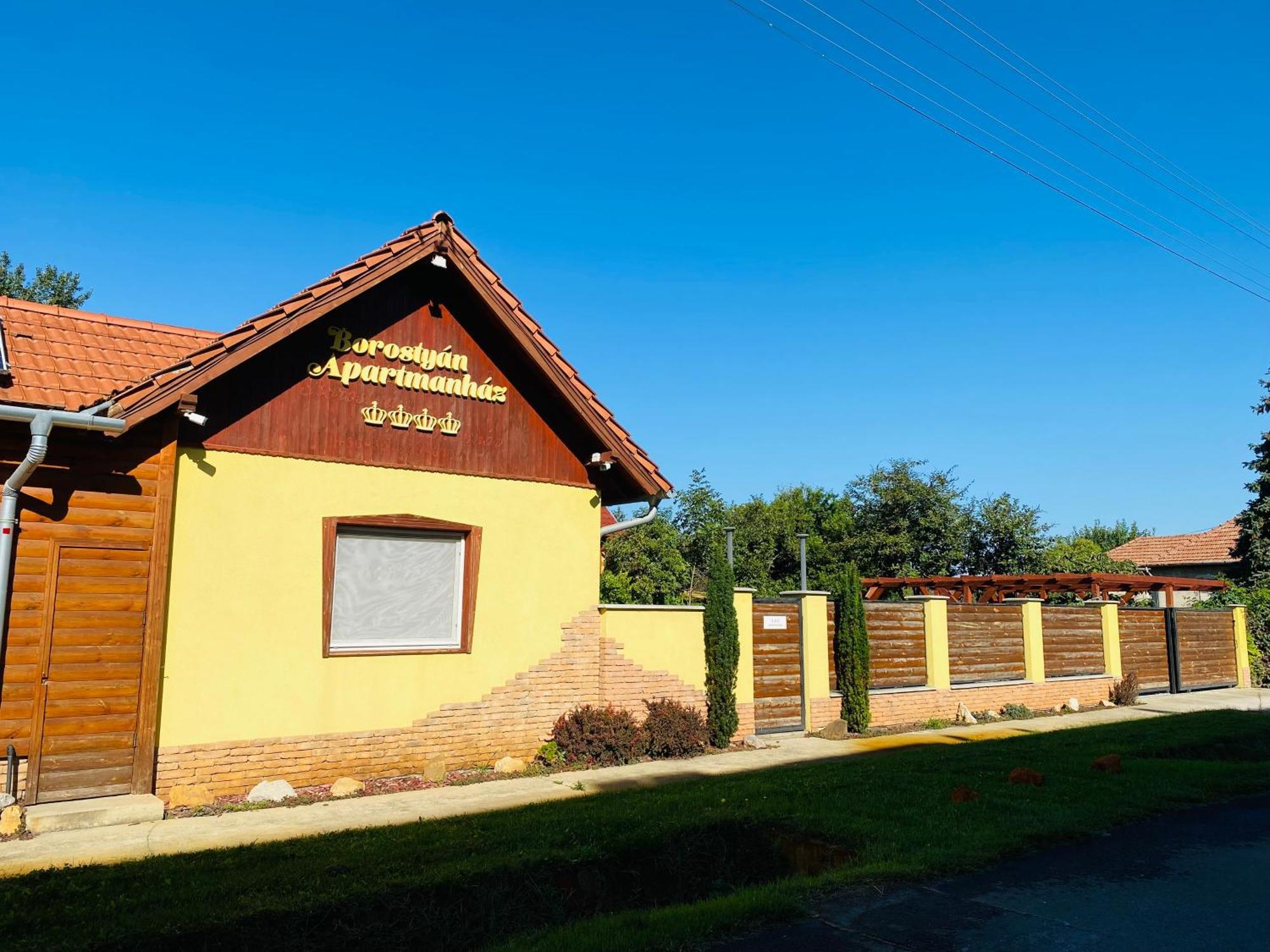 Borostyan Apartmanhaz Mórahalom 외부 사진