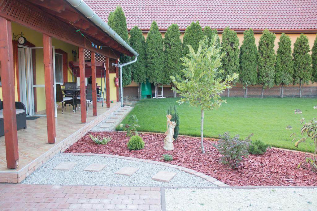 Borostyan Apartmanhaz Mórahalom 외부 사진